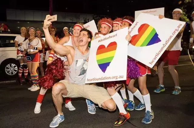 blued关掉定位别人还能看到距离吗？